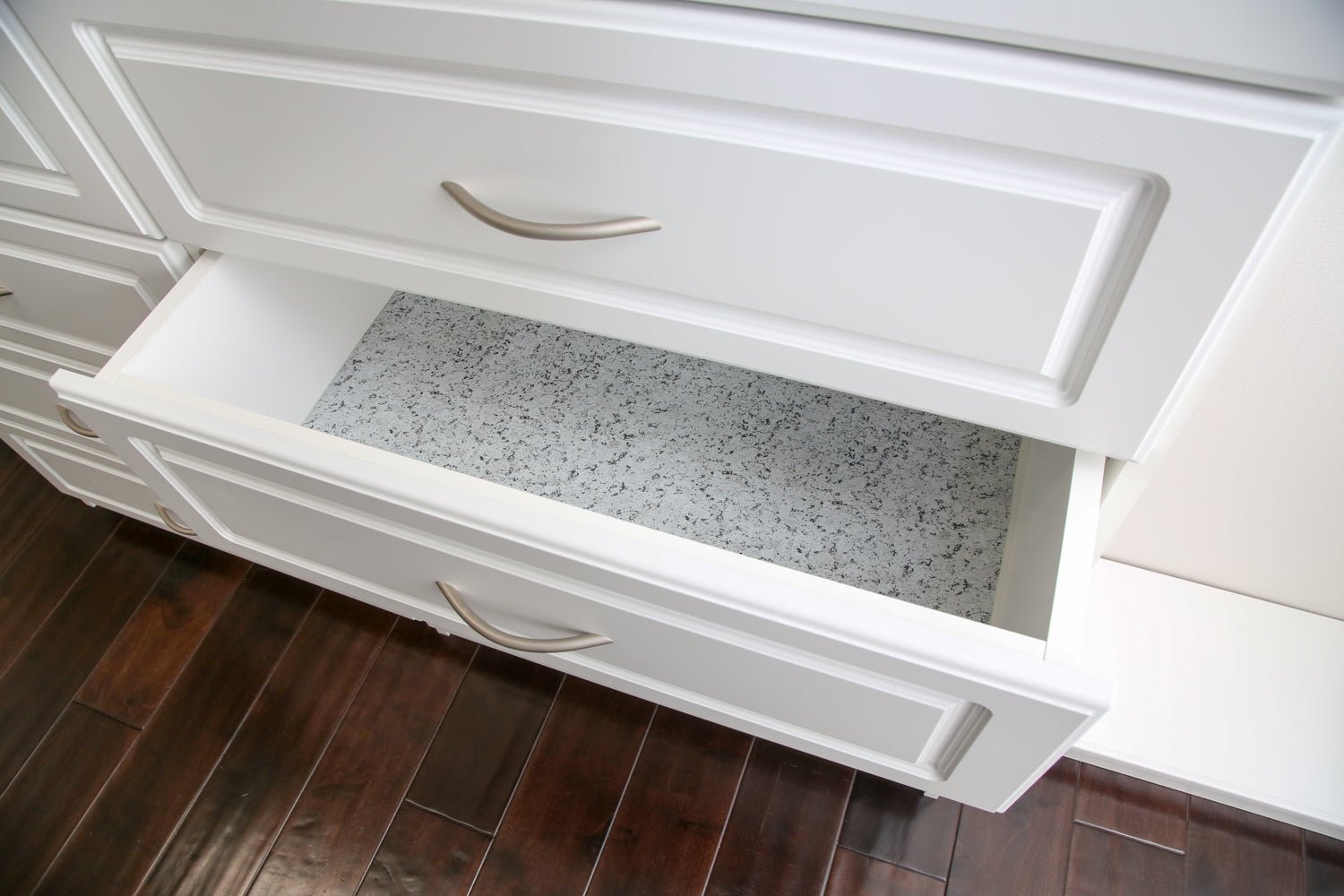 Smart Design Shelf Liner Bonded Grip - 12 inch x 10 Feet - Drawer Cabinet Smooth